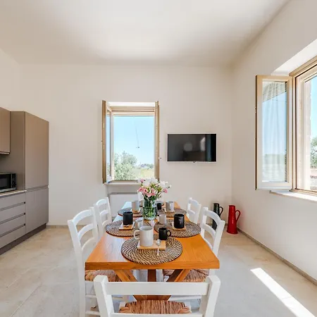 Villa Helloapulia - Gradone - Private Saltwater Pool & Olive Garden Monopoli