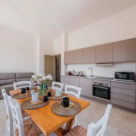 Helloapulia - Gradone - Private Saltwater Pool & Olive Garden Villa